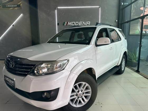 TOYOTA HILUX 2.7 SR 4X2 CD 16V FLEX 4P AUTOMÁTICO